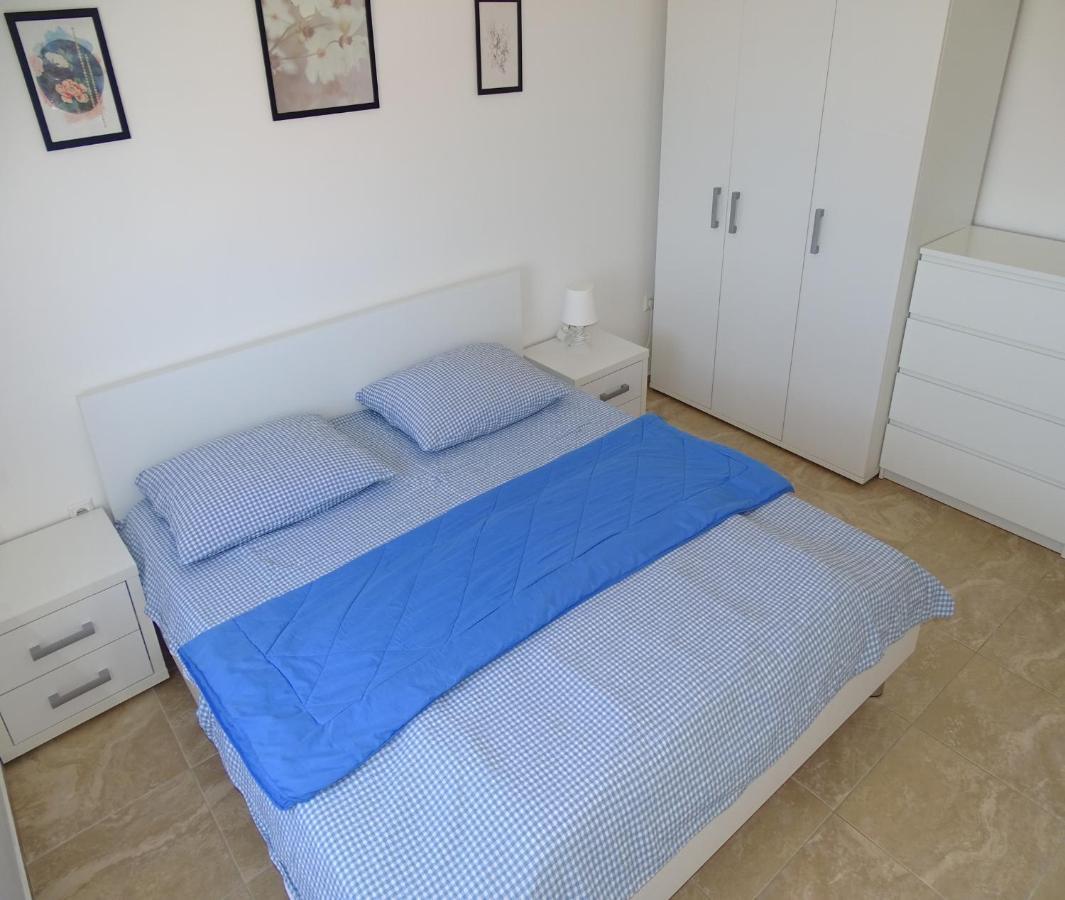 Apartmani David วีร์ ภายนอก รูปภาพ