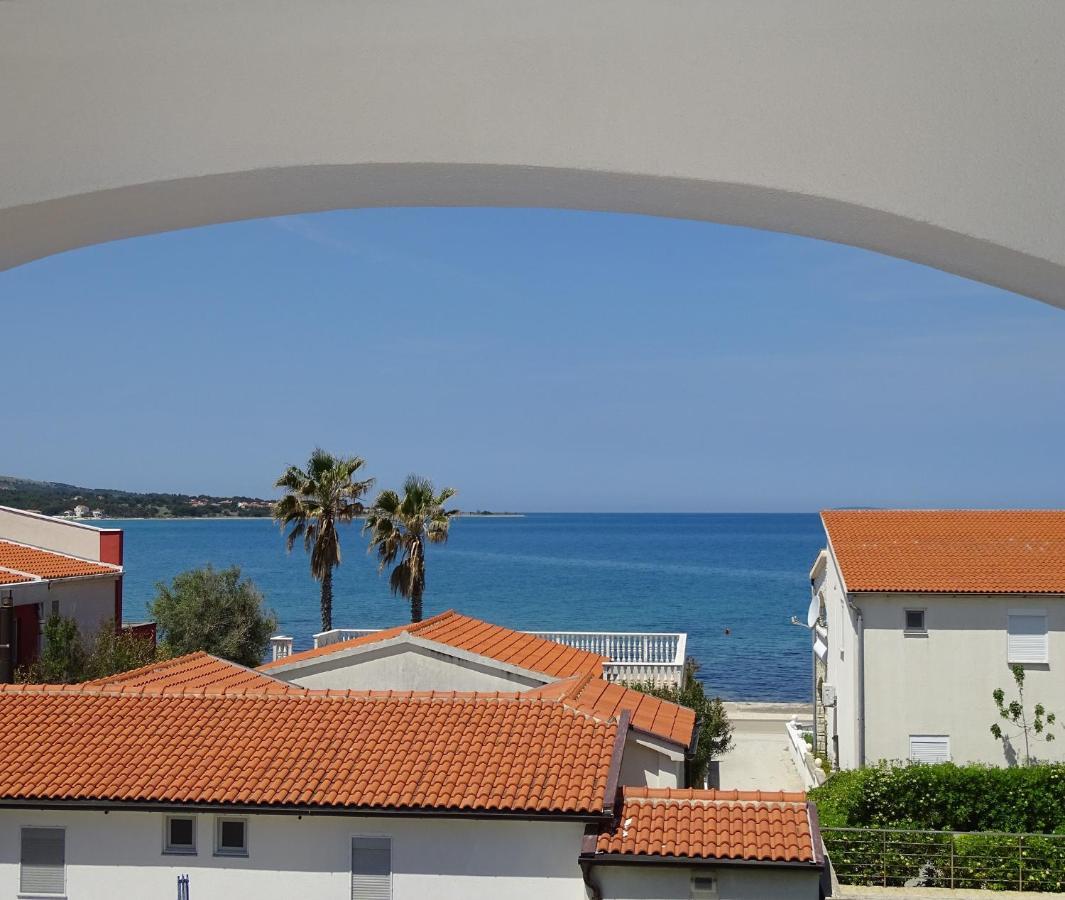 Apartmani David วีร์ ภายนอก รูปภาพ