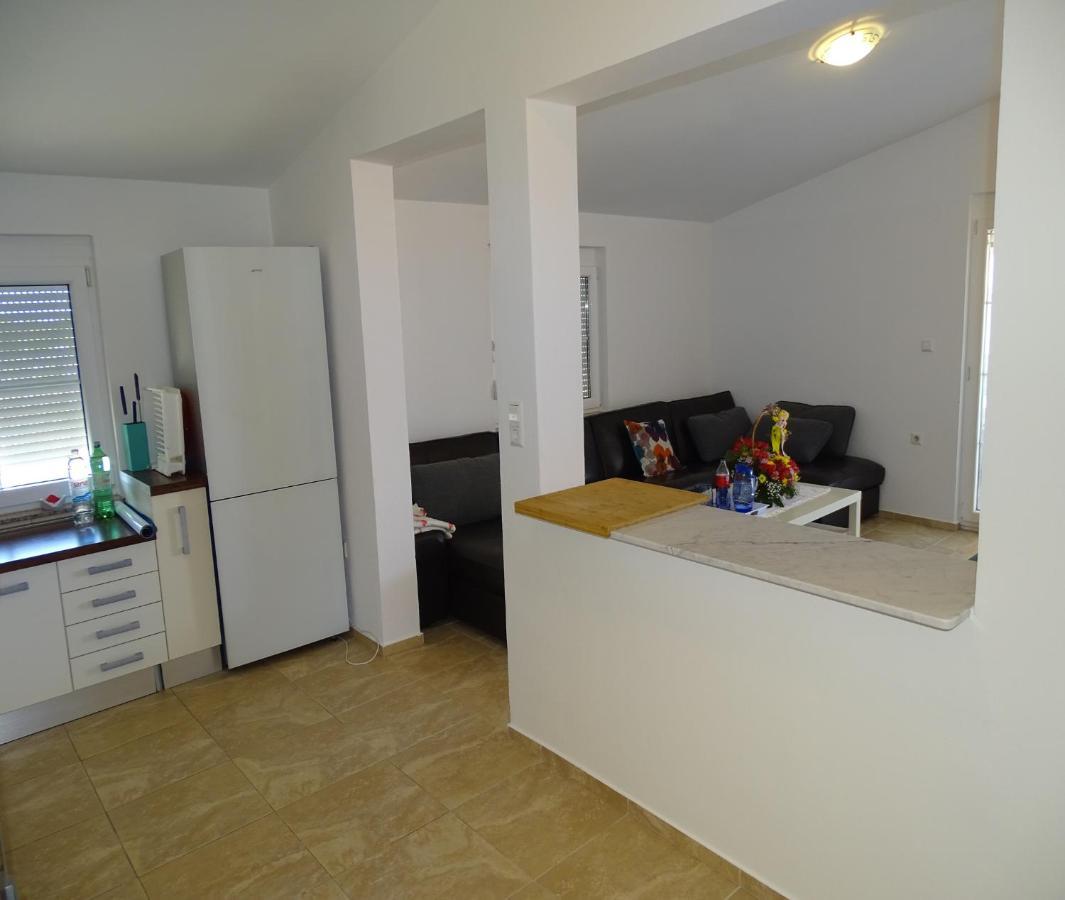 Apartmani David วีร์ ภายนอก รูปภาพ