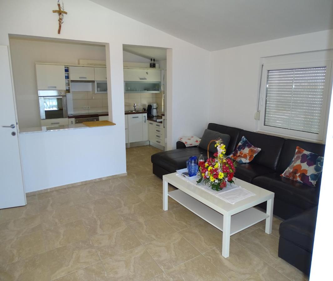 Apartmani David วีร์ ภายนอก รูปภาพ