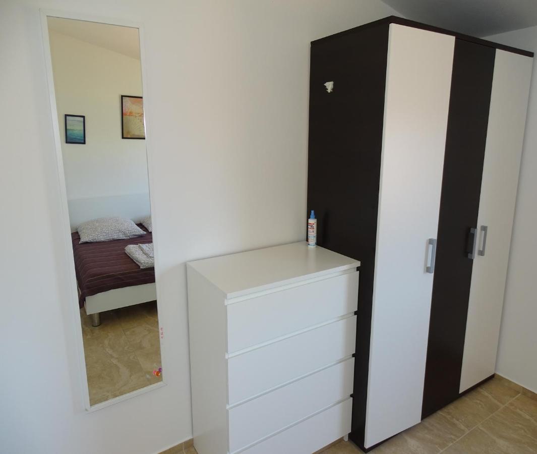 Apartmani David วีร์ ภายนอก รูปภาพ